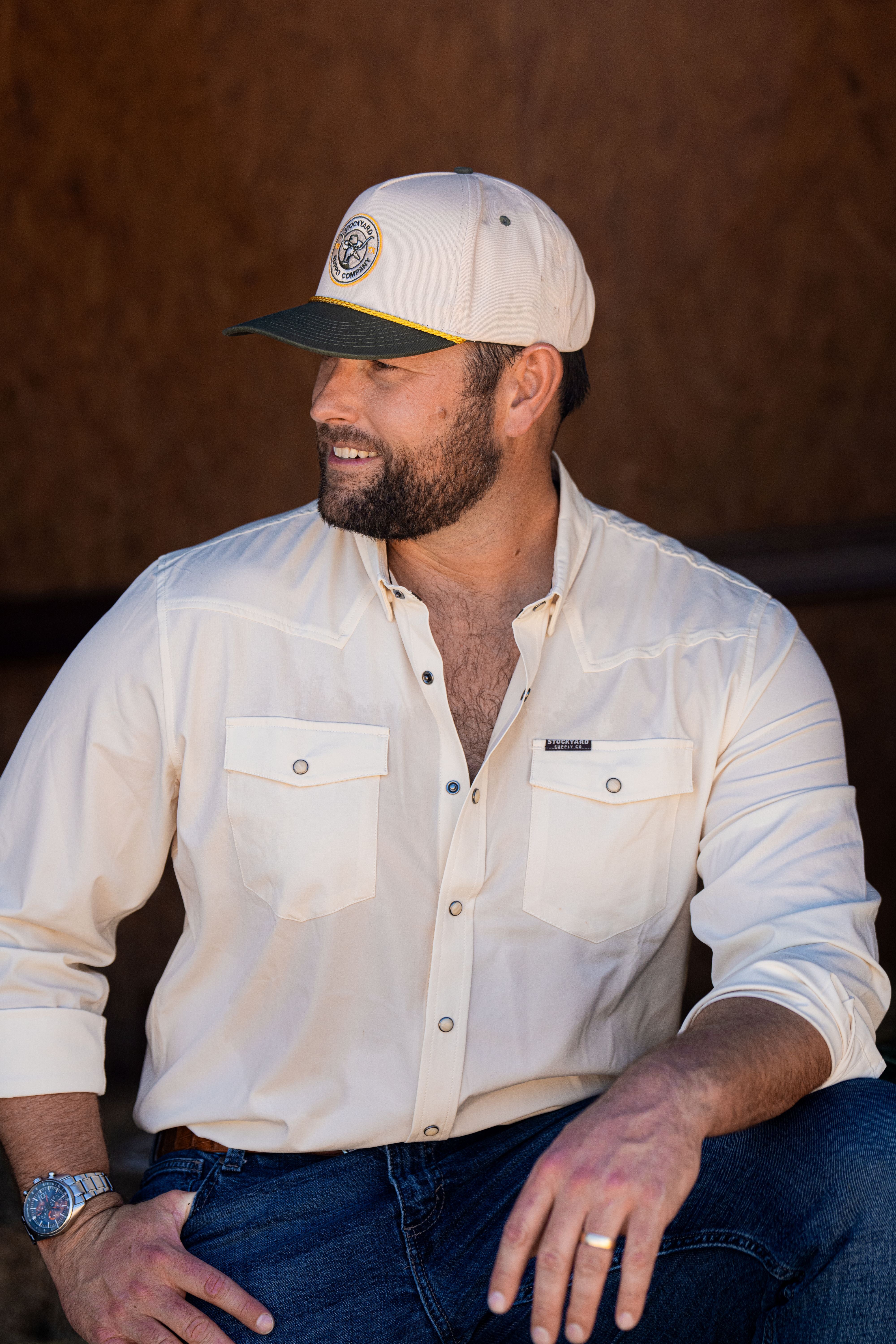 A single green leaf against a white background.